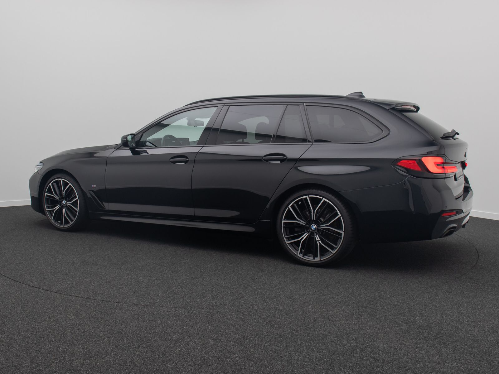 Fahrzeugabbildung BMW 540d xD M Sport Panoram Laser Kamera HUD DAB H/K