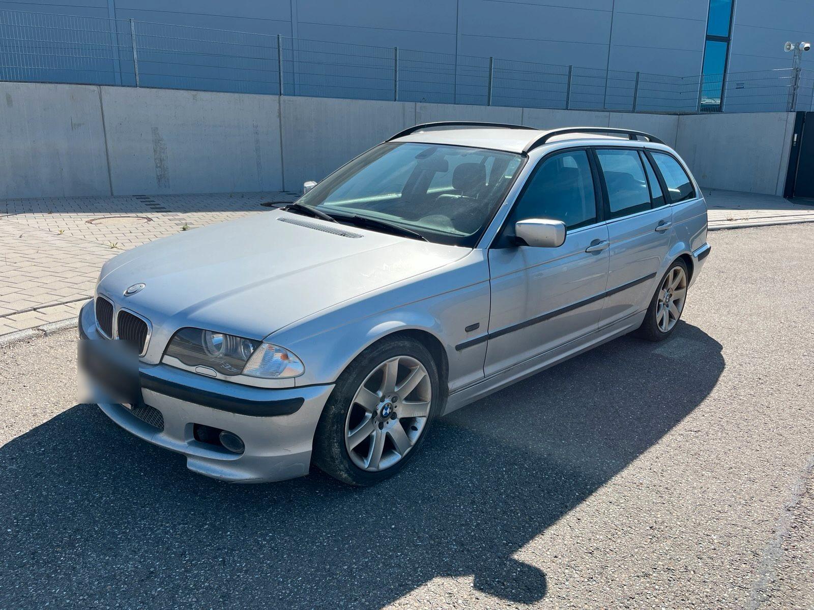 BMW 330