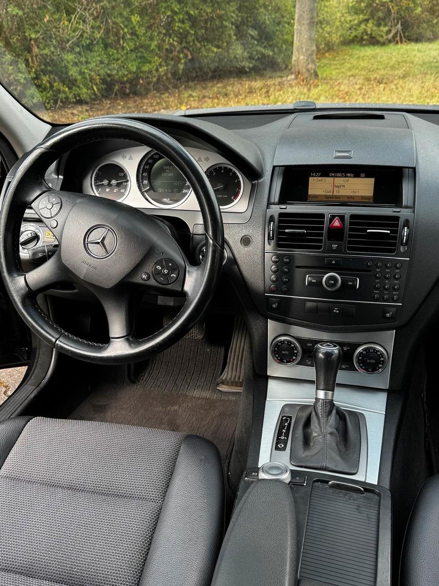 Mercedes-Benz C180 2009 — photo 10