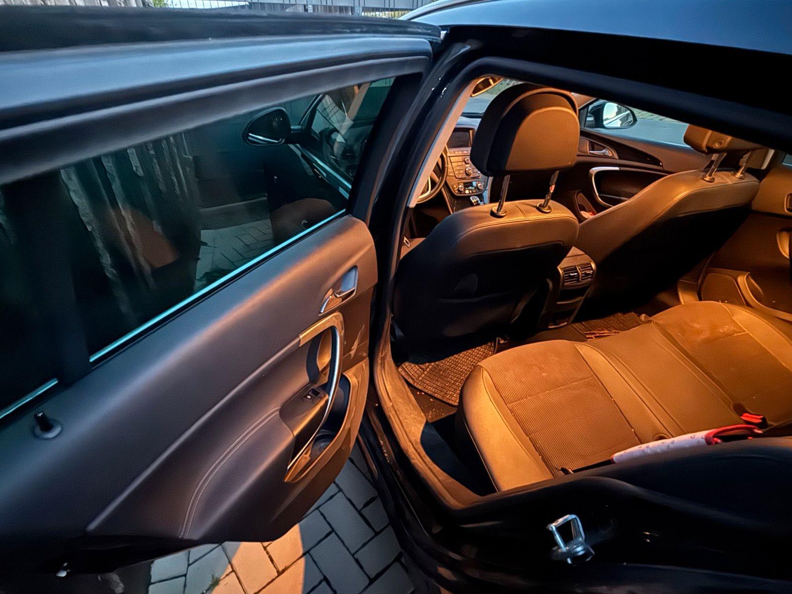 Opel Insignia 2010 — photo 15