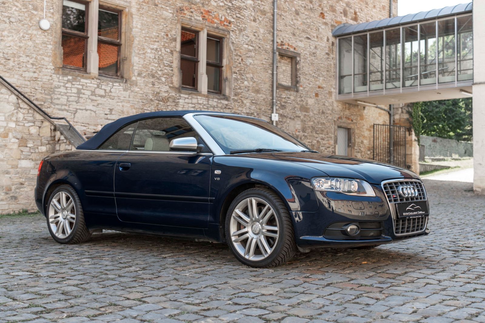 Fahrzeugabbildung Audi S4 Cabriolet 4.2 quattro TEMPOMAT M+S LEDER