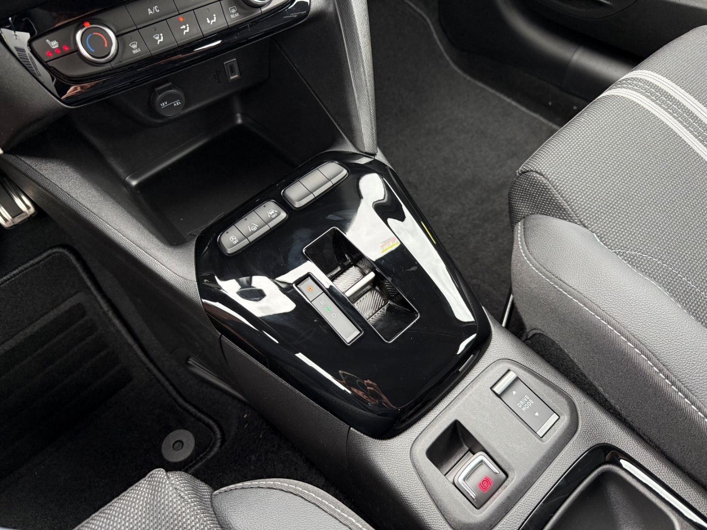 Fahrzeugabbildung Opel Corsa F GS SHZ+LHZ+Kamera+Allwetter