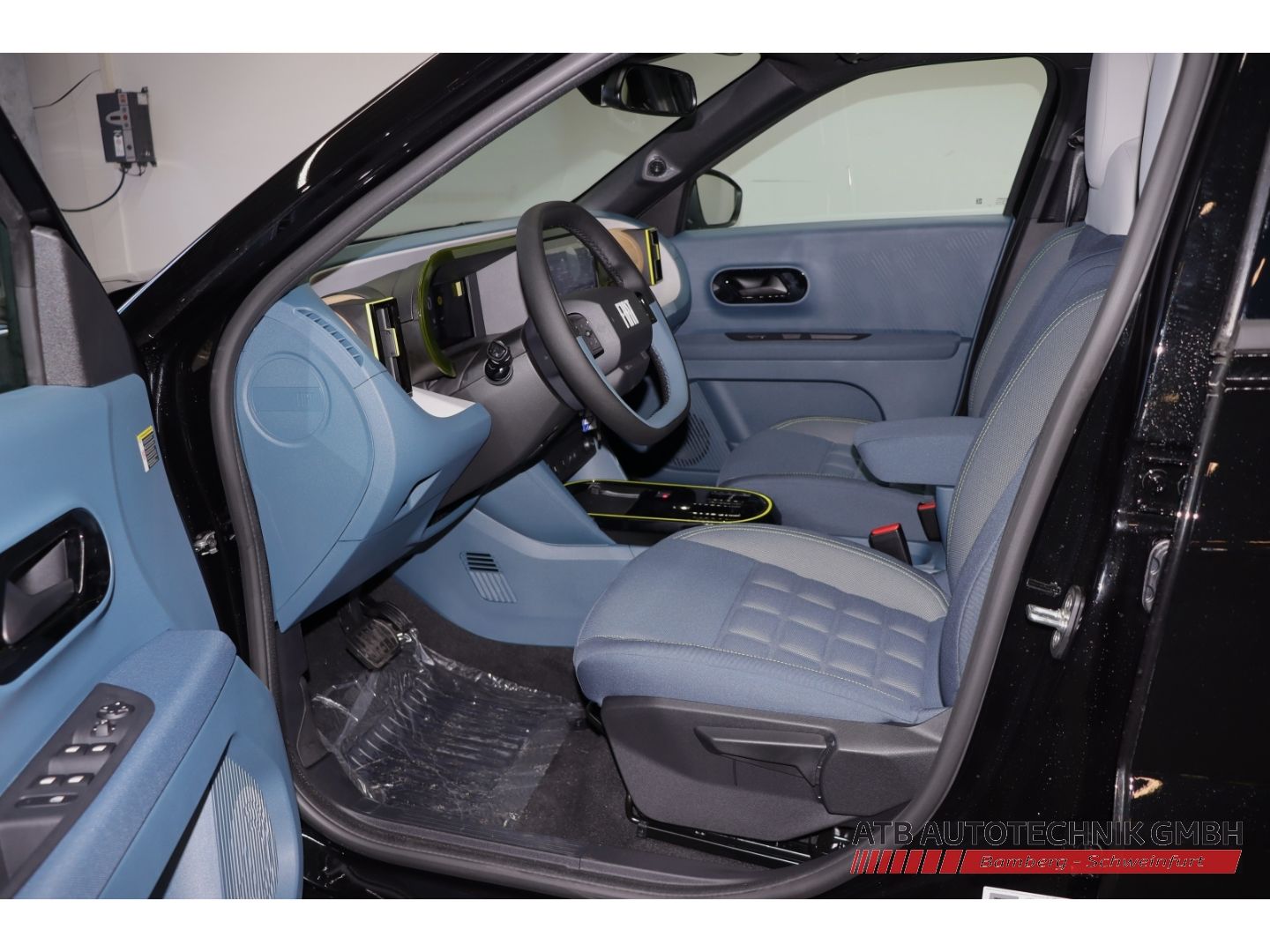 Fahrzeugabbildung Fiat Grande Panda La Prima Hybrid 1.2 eDCT Winter-Pak