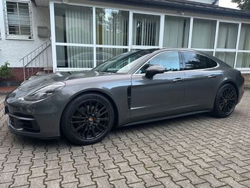 Porsche Panamera - 5