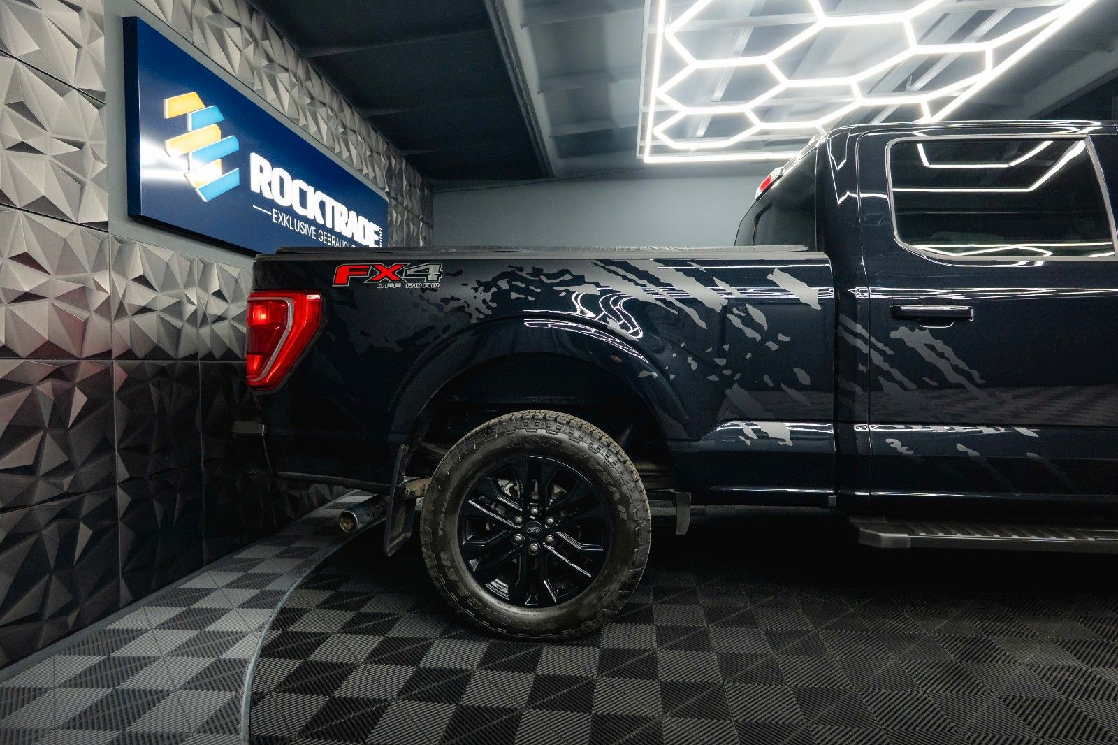 Fahrzeugabbildung Ford F150 5.0L V8 4x4 SuperCrew Longbed RAPTOR 19%