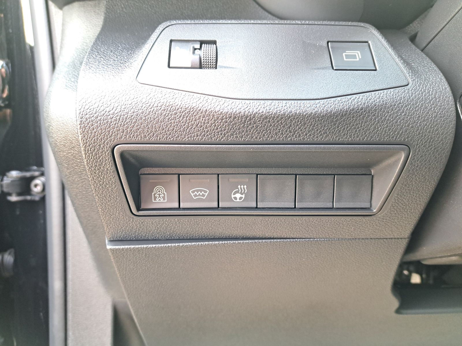 Fahrzeugabbildung Fiat Doblo Kombi L2 1.5 HDi 130PS 7-SITZE AUTOMATIK