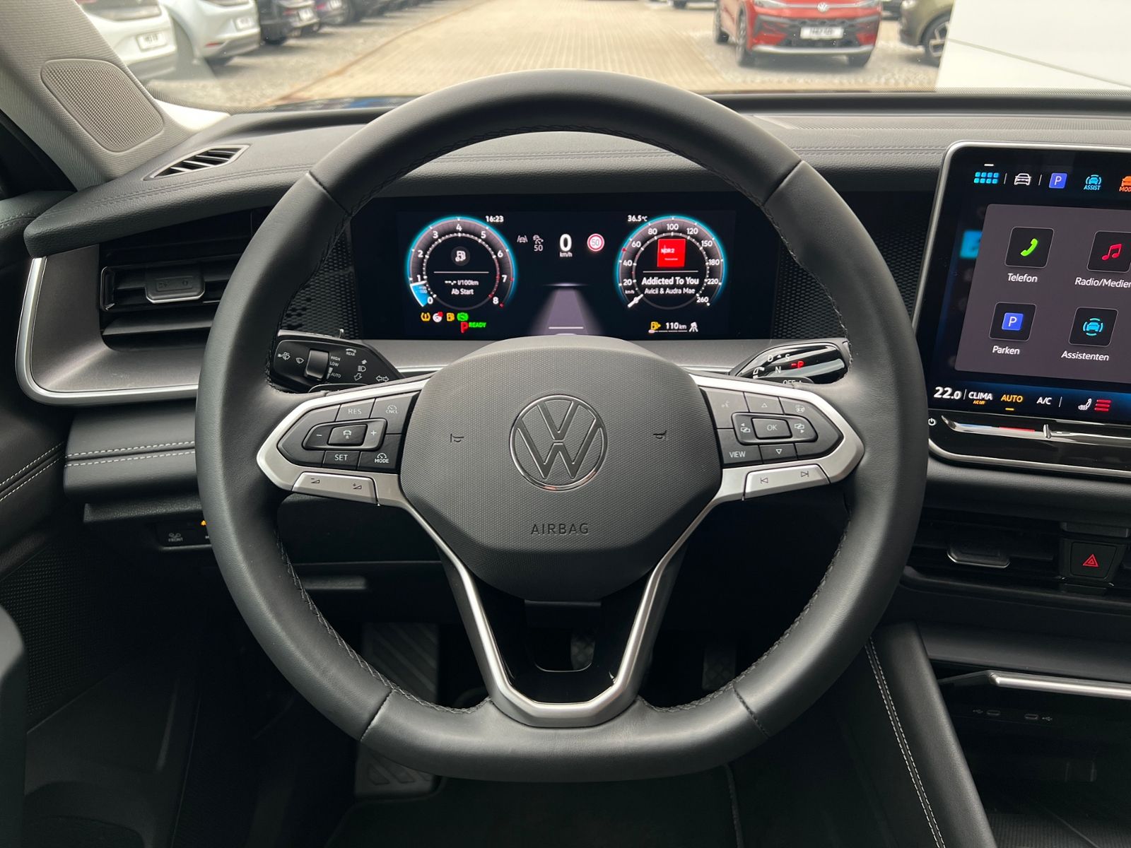 Fahrzeugabbildung Volkswagen Tayron Life 1.5 eTSI DSG *AHK,7-Sitzer,LED,Kamer