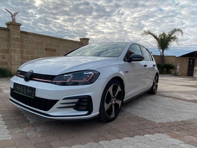 Volkswagen Golf GTI Performance 2.0 245 CV TSI 5