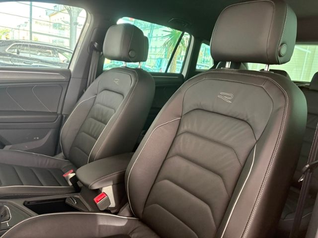 Tiguan  R-Line eHybrid MATRIX NAV APP KAM HUD