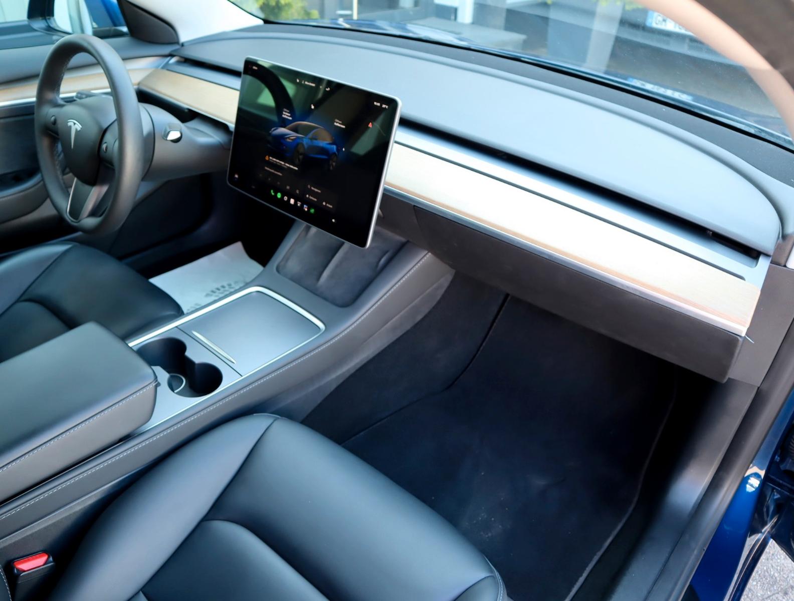 Tesla Model 3 Long Range Allrad /SHZ /2-Zonen-Klima