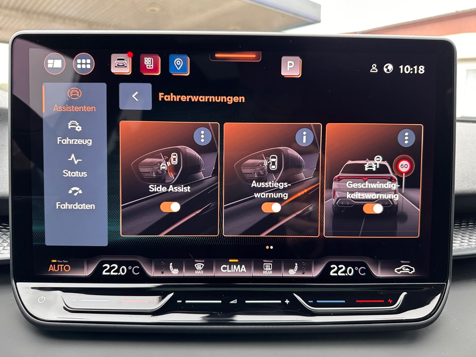 Fahrzeugabbildung CUPRA Terramar 1.5 eTSI DSG Matrix/Pano/AHK/ACC/360°