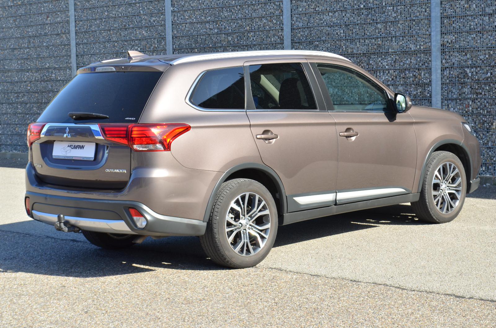 Mitsubishi Outlander 4WD*KLIMA*AHK*360CAM*CARPLAY*ANDROID