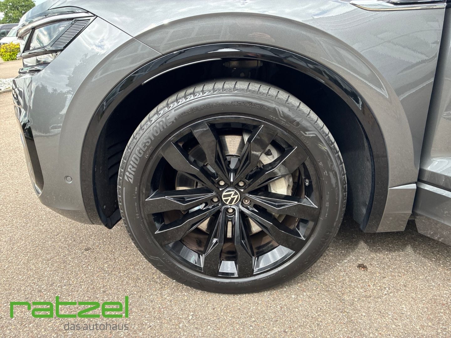 Fahrzeugabbildung Volkswagen Touareg R-Line 4Motion V8 TDI Last Edition Pano