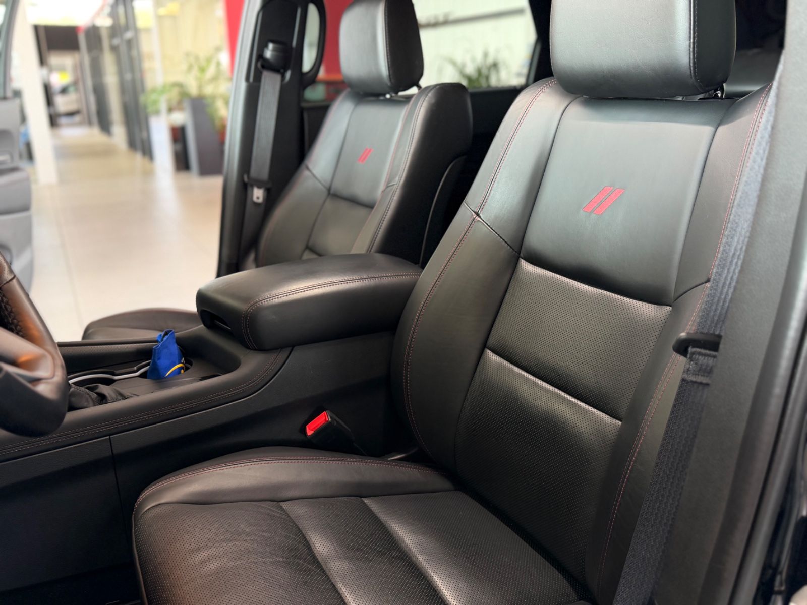 Fahrzeugabbildung Dodge Durango 5,7 HEMI R/T LPG Black-Top 7-Sitzer