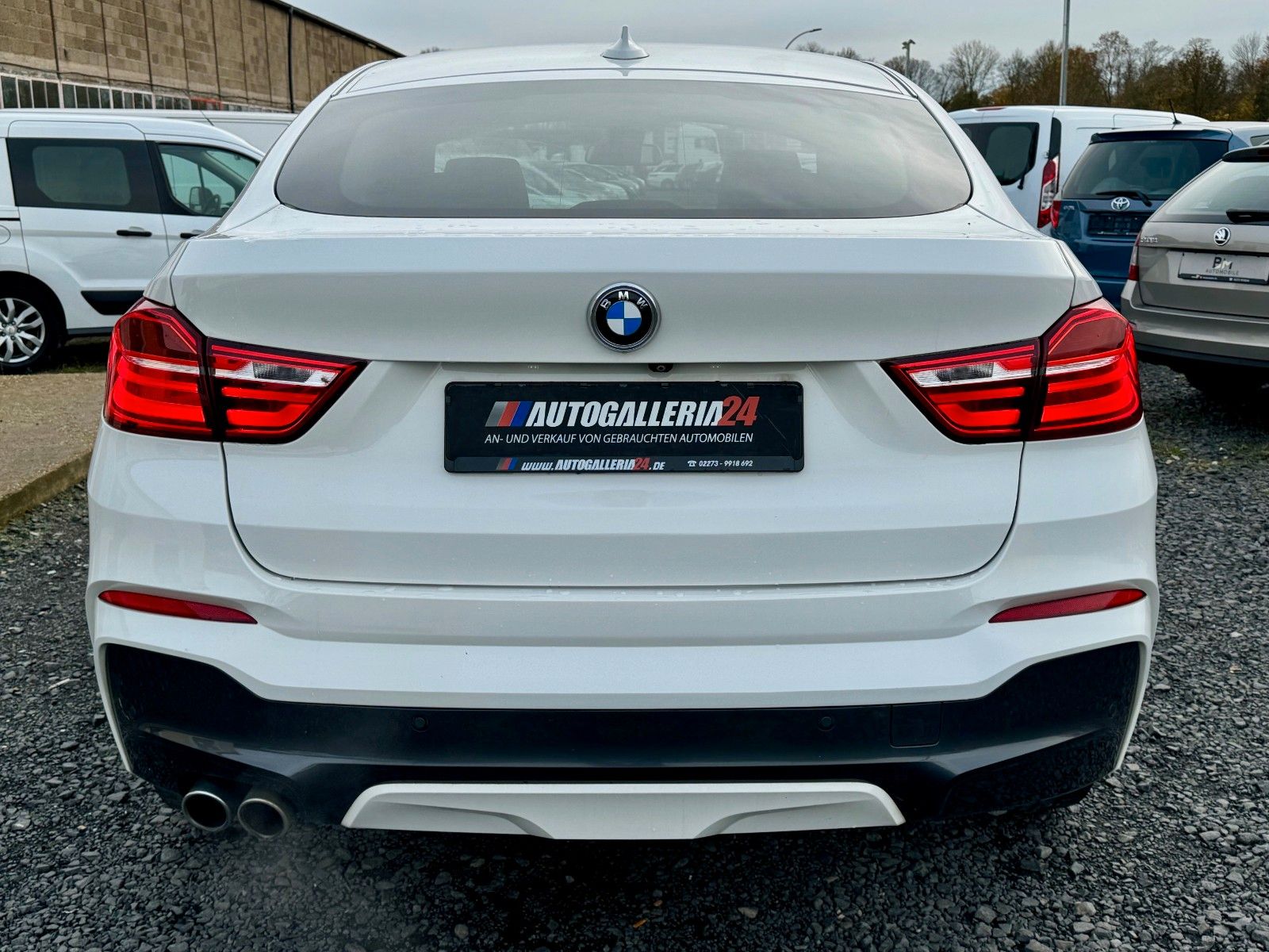 Fahrzeugabbildung BMW X4 xDrive30d M SPORTPAKET Sport-Aut. Navi Leder