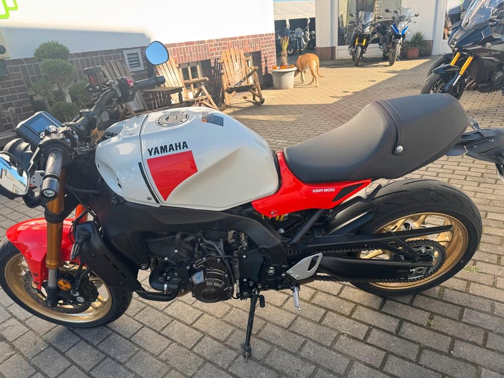 Yamaha XSR900 