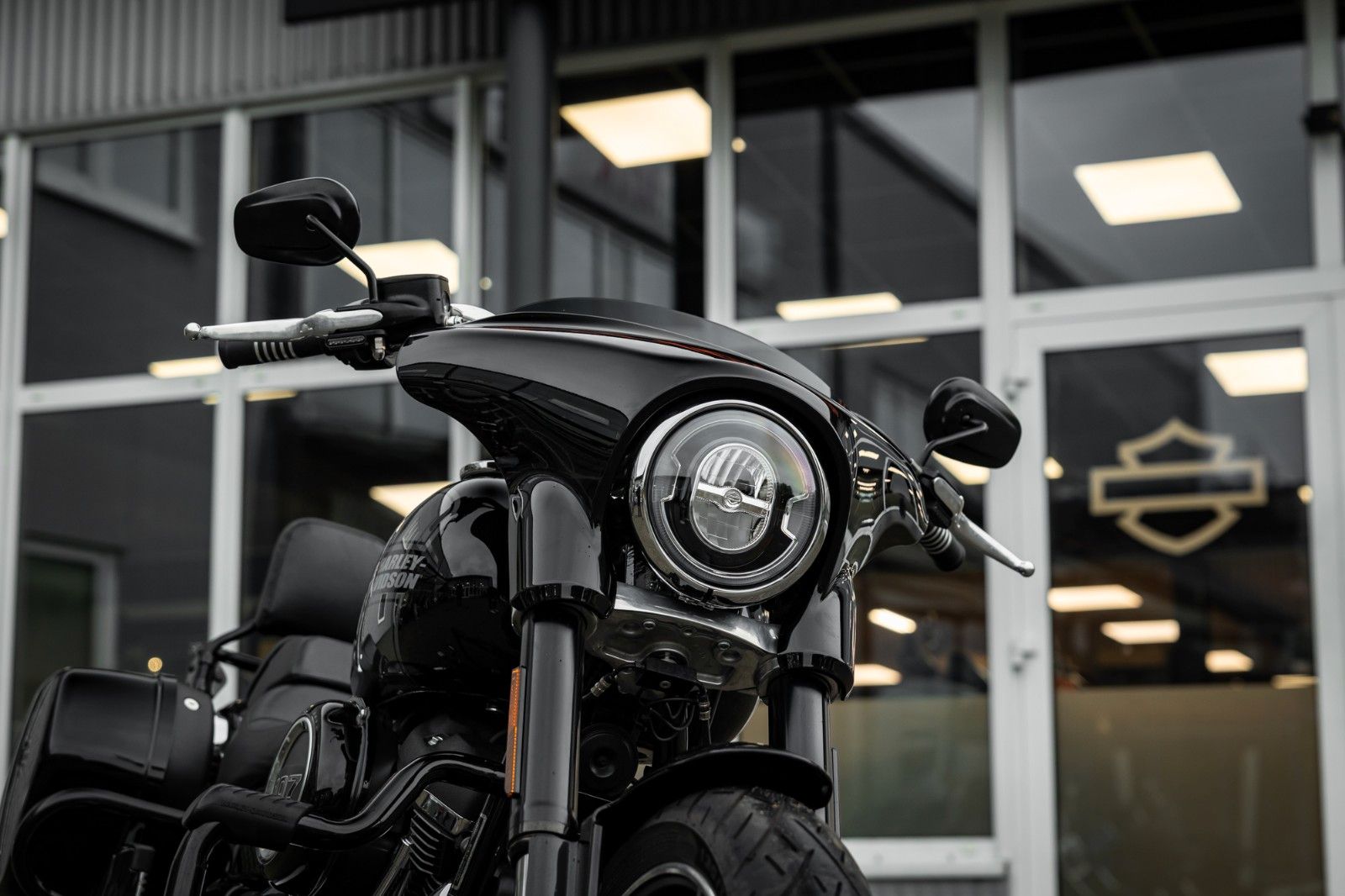 Fahrzeugabbildung Harley-Davidson FLSB Sport Glide Softail - JEKILL & HYDE