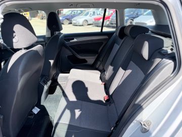 Volkswagen Golf - 9