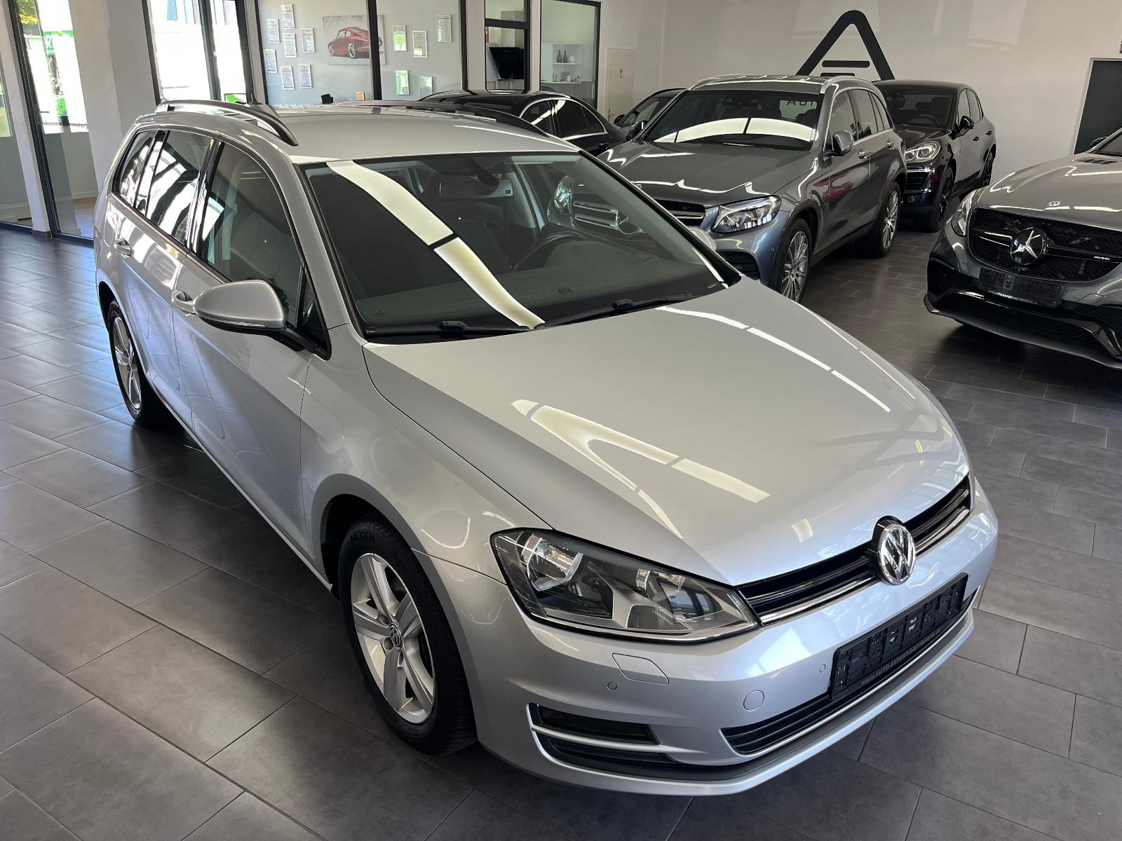 Volkswagen Golf VII 1.6 TDI DSG Var. Navi/Bluetooth/PDC