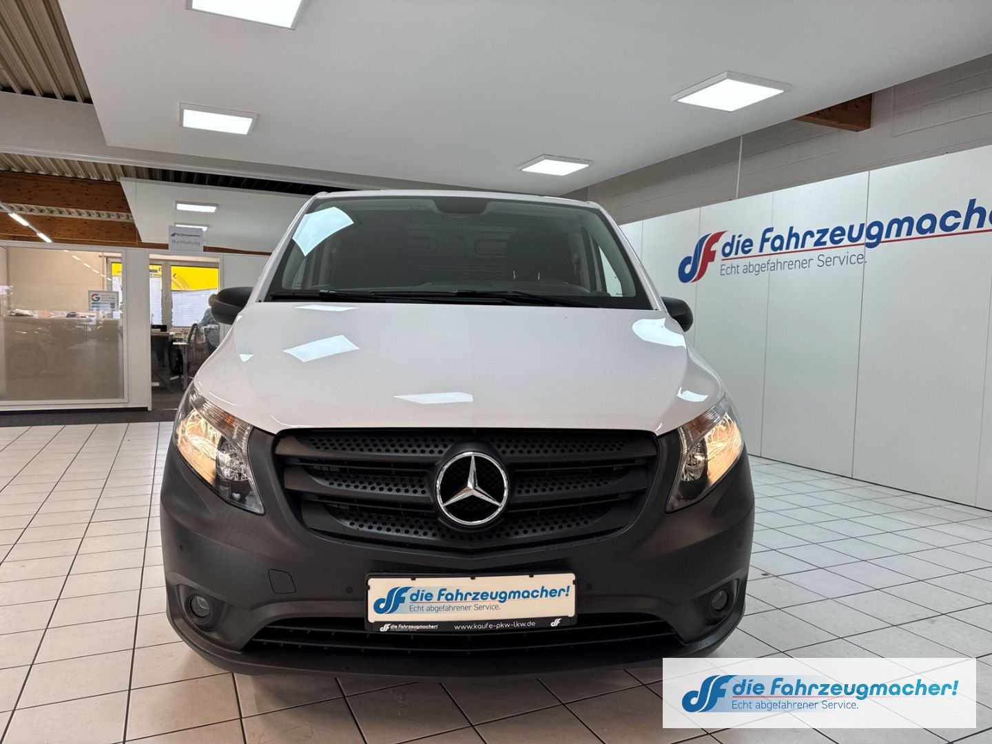 Fahrzeugabbildung Mercedes-Benz Vito Kasten 114 CDI RWD lang Navi DAB SHZ Rückfa