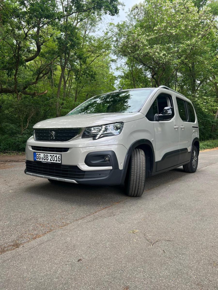 Peugeot Rifter Allure Pack L1 bis November 26 Werksgaran