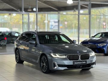 Fahrzeugabbildung BMW 530d Tour Luxury Line Pano ACC M Sportfahwerk