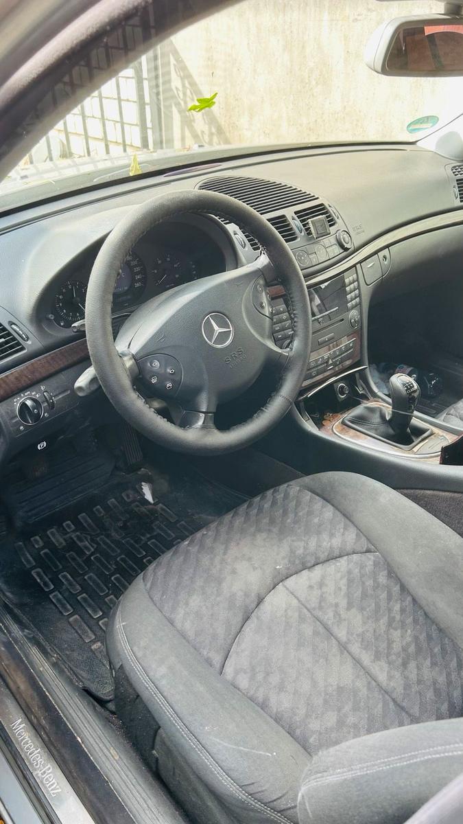 Mercedes-Benz E 220