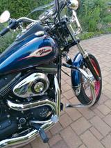 Harley-Davidson Street Bob Spezial Edition  - Motorräder in Halle