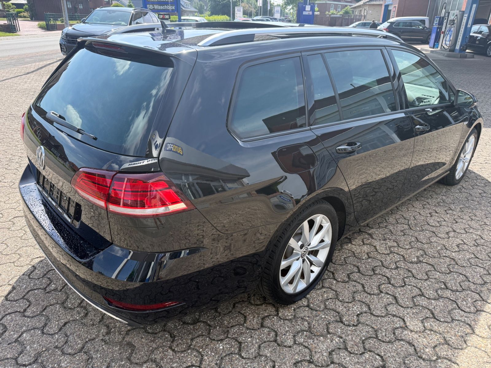 Fahrzeugabbildung Volkswagen Golf 1.5 Comfortline AHK/ACC/Pano/Navi/LED/Kamer