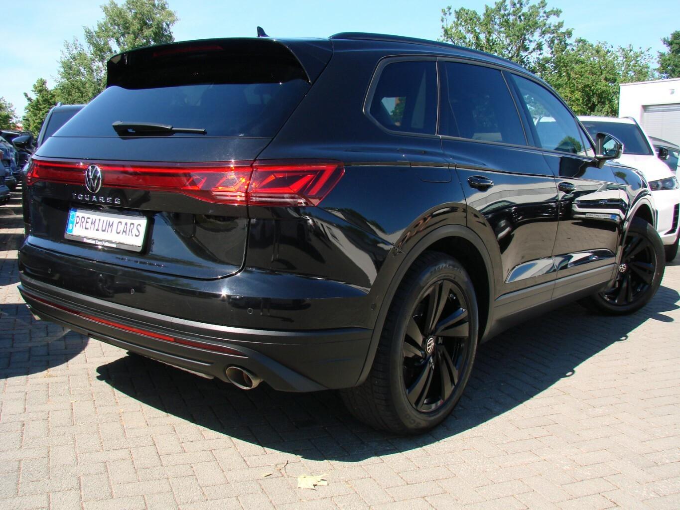 Volkswagen Touareg 3.0TDi Black Style 4M ACC LED AHK Luftfe