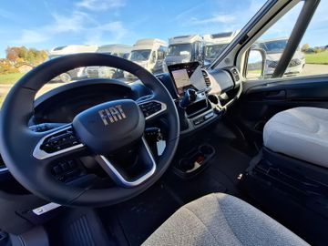 HYMER ERIBA HYMERCAR Yellowstone Fiat 640 Schlafdach Solar AHK