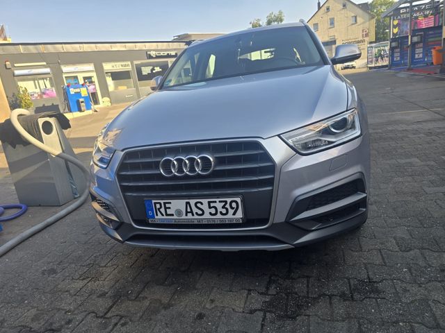 AUDI Q3 1.4 TFSI cylinder on d. S tronic design d...