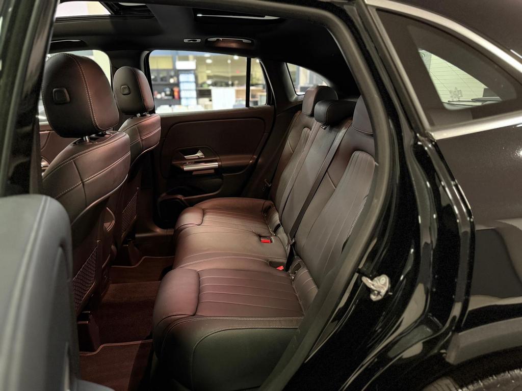 Mercedes-Benz GLA 220