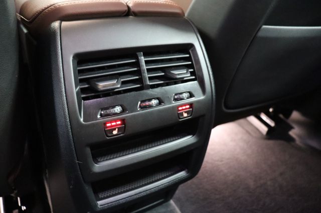 Fahrzeugabbildung BMW X5 xDrive 30 d NAVI W-LAN ACC LED LASER 360° HUD