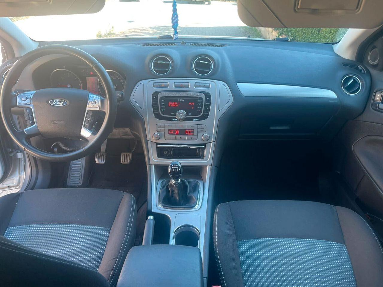Ford Mondeo 2010 — photo 9