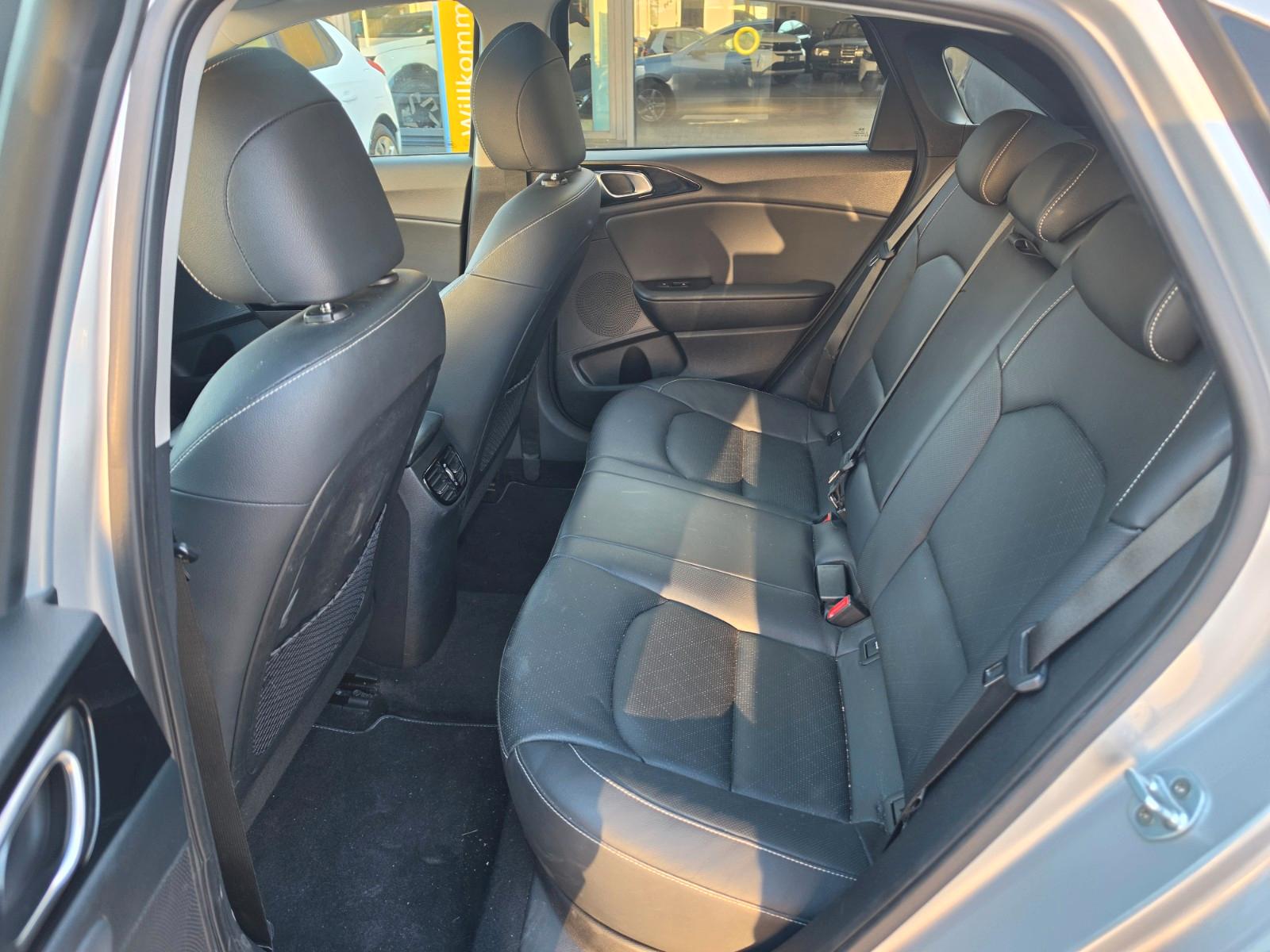 Kia ceed 1.4 AUTOMATIK+NAVI+PANO+2 JAHRE GARANTIE+