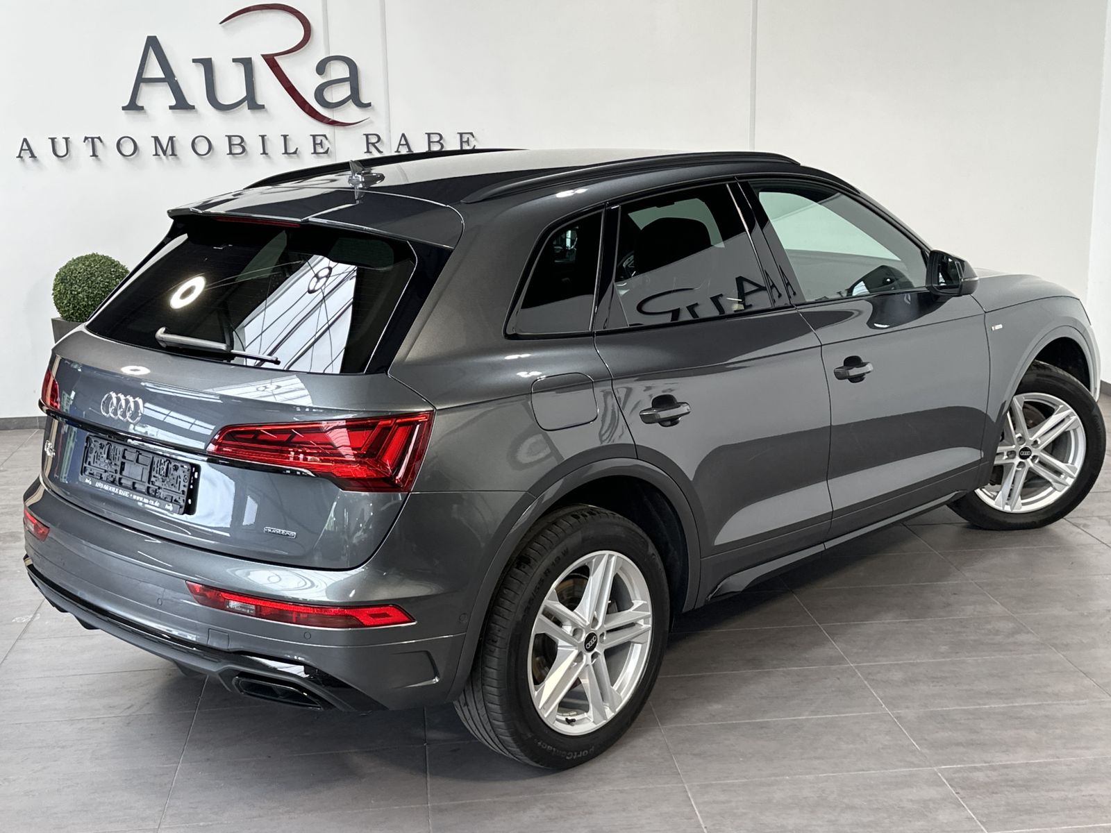 Fahrzeugabbildung Audi Q5 40 TDI S-Line Qu NAV+MATRIX+ACC+AHK+STHZG+VC