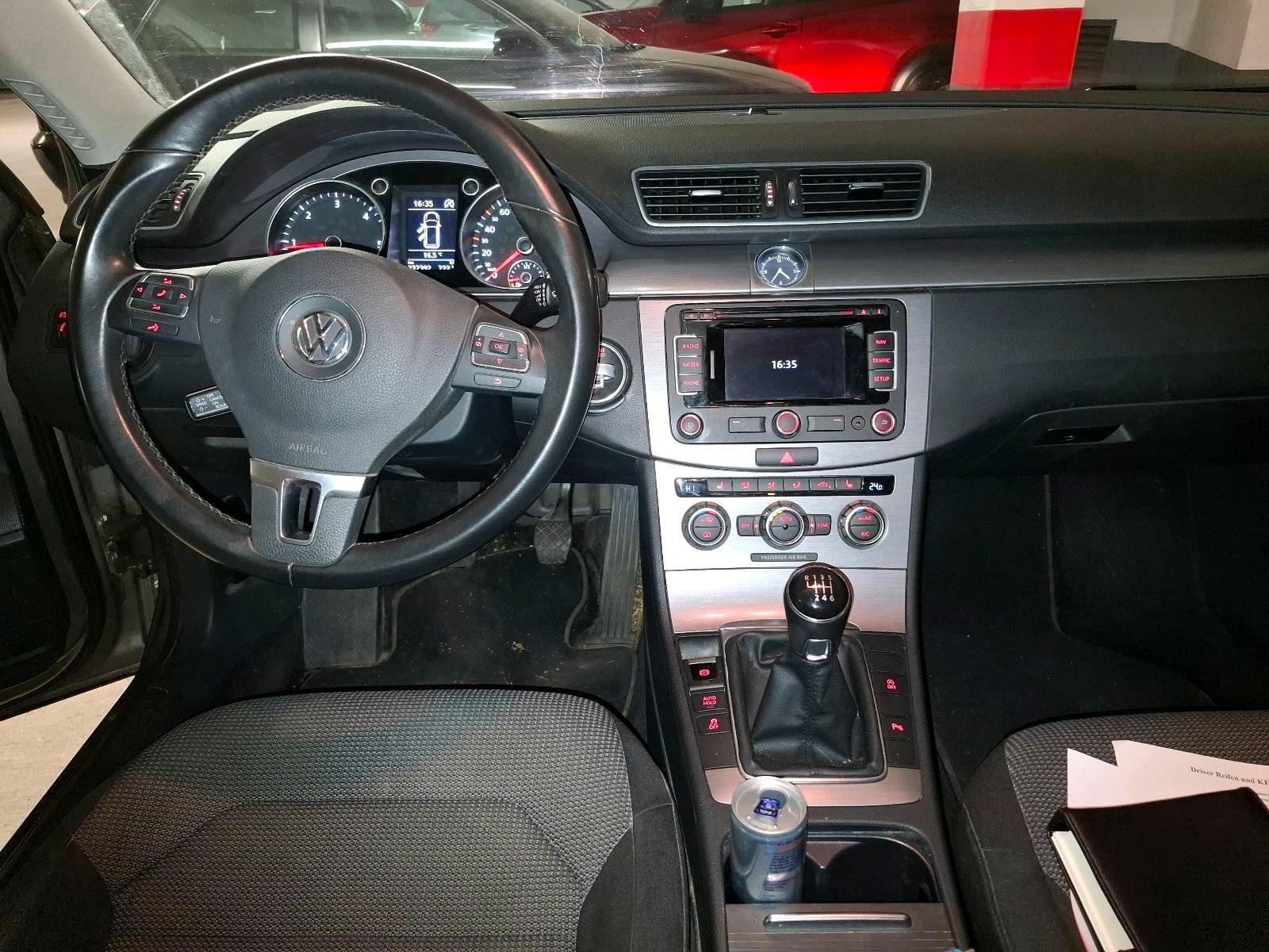 Volkswagen Passat 2012 — photo 10