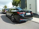 BMW i4 eDrive35 - M-Lederlenkrad - Sportsitze - schwarze BMW i4