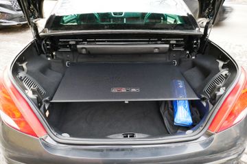 Fahrzeugabbildung Peugeot 207 CC Cabrio-Coupe Roland Garros