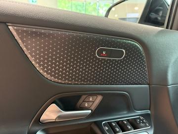 2025 Mercedes-BENZ EQA 缩略图 18