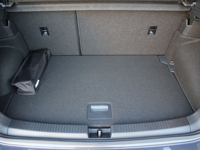 T-Cross R-Line DSG IQ.Light*Kamera*Navi*AHK