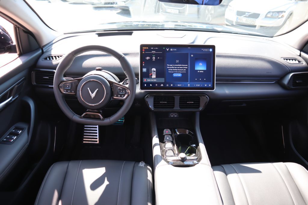 Fahrzeugabbildung VinFast VF8 ECO+Kamera+Keyless+Lenkradh.+SOFORT