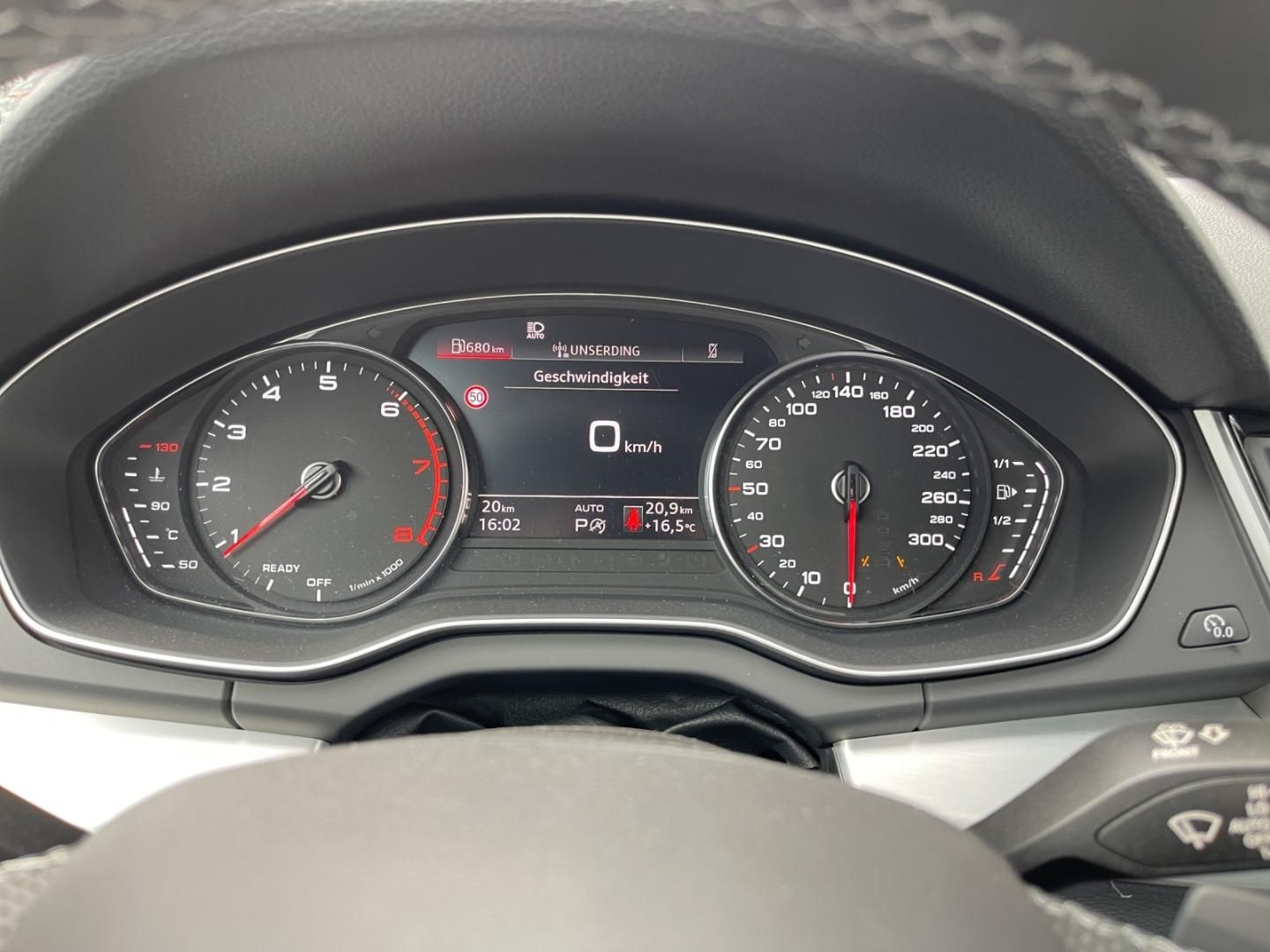 Fahrzeugabbildung Audi Q5 Sportback S line 40 quattro 2x S Line, Parken