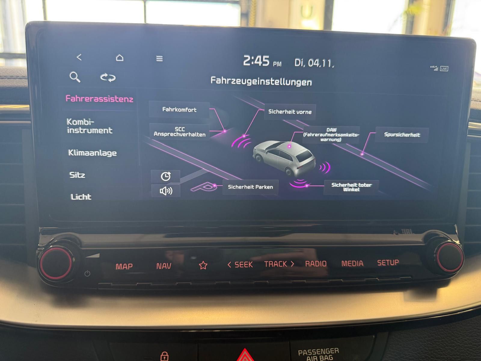 Fahrzeugabbildung Kia XCeed Black Xdition/WENIG KM/PANO/CARPLAY/SOUND