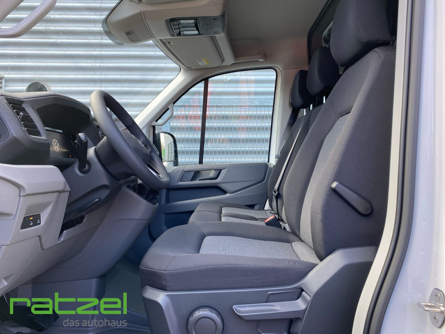 Fahrzeugabbildung Volkswagen Crafter 35 Kasten HD Navi+Klima+Kamera+Allwetter