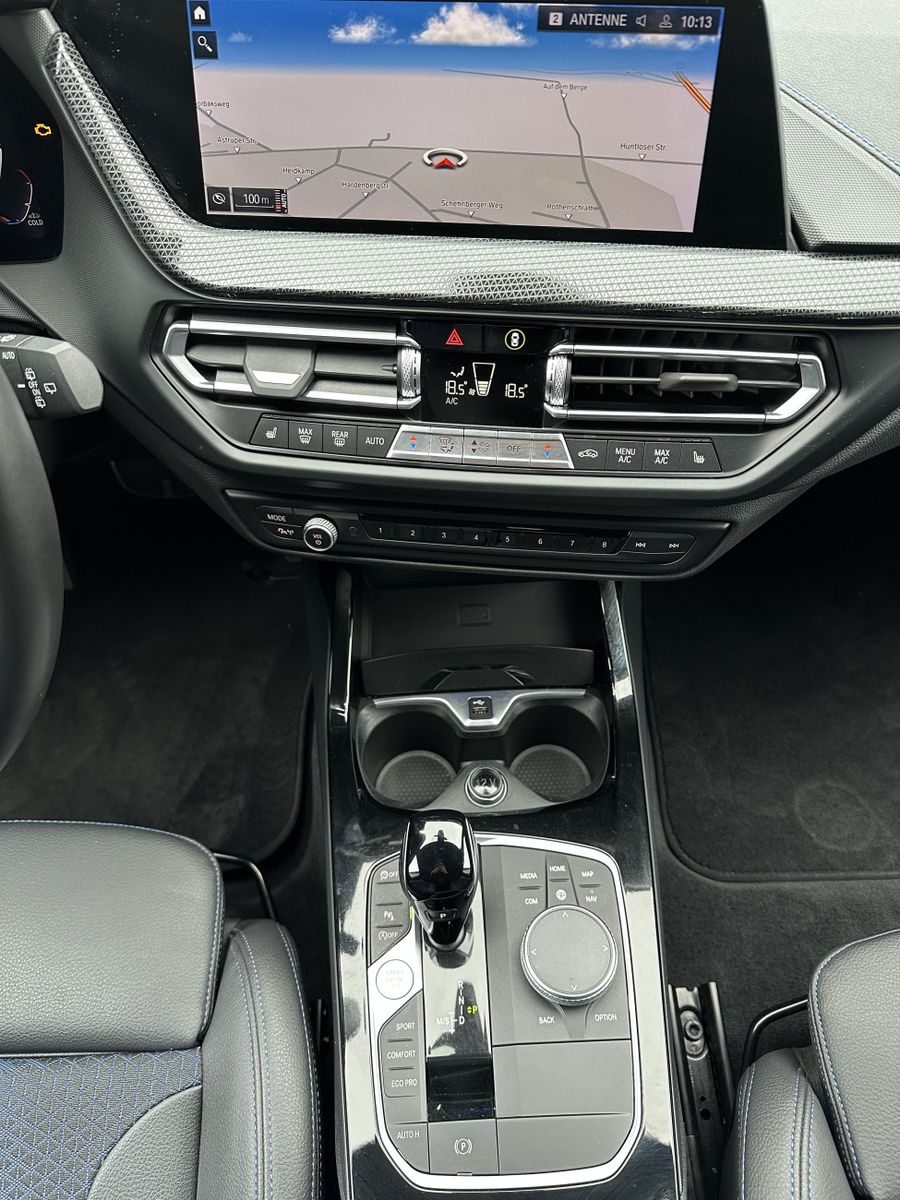 Fahrzeugabbildung BMW 120d xDrive M-Sport NAV+LED+KAMERA+HIFI+18ZO+PP