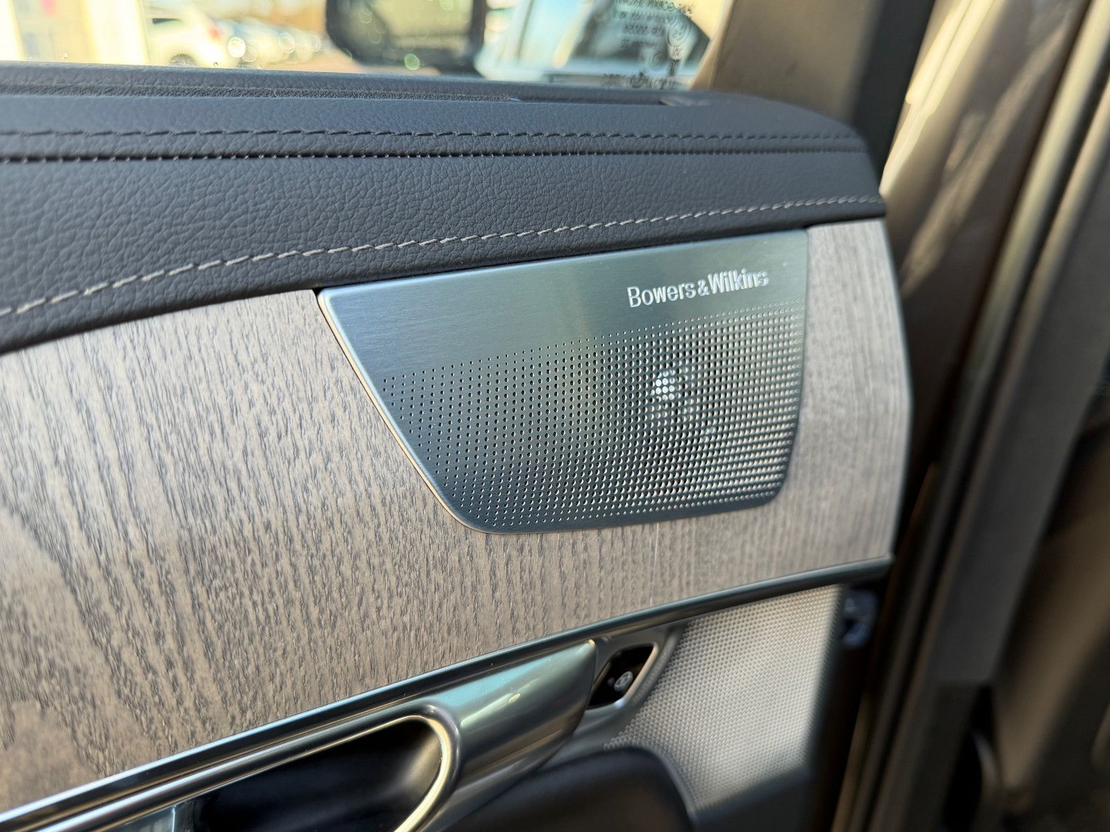 Fahrzeugabbildung Volvo XC90 B5 D Ultimate Dark AWD*B&W*LUFT*STHZG*360*