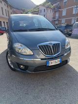 Lancia MUSA 1.3 Mjt 95 CV Platinum - blaue Lancia MUSA