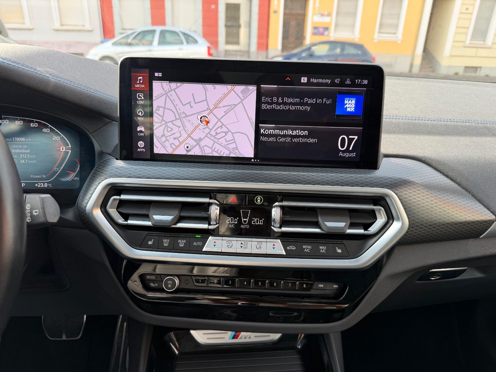 Fahrzeugabbildung BMW X3 M40 LASER AHK PANO LEDER 360 GRAD KAMERA